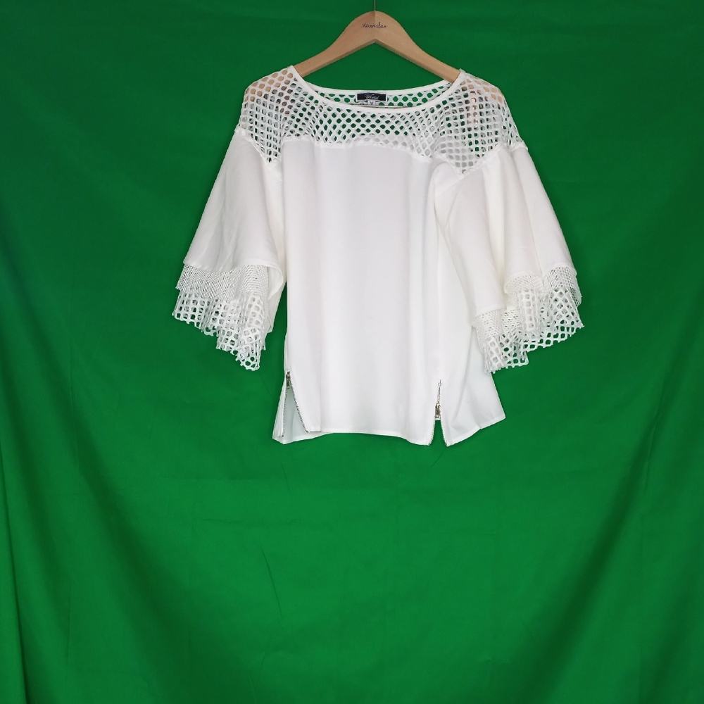 Detailed fishnet blouse